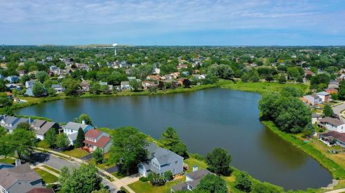 785 Burning Trl, Carol Stream IL  60188-9187 exterior