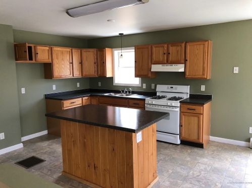 34 Poplar Hill Rd, Mexico, ME 04257-3107