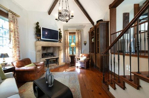 2740 Habersham Rd, Atlanta GA  30305-2938 exterior