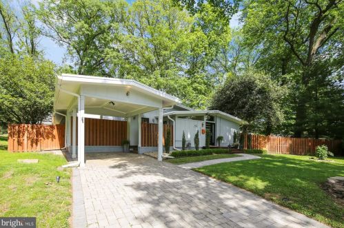 7531 Oak Glen Ct, Falls Church, VA 22042-1314