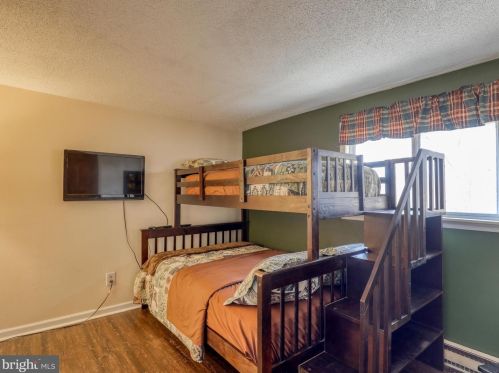 1429 Nancy Jack Rd, Gerrardstown WV  25420-3090 exterior