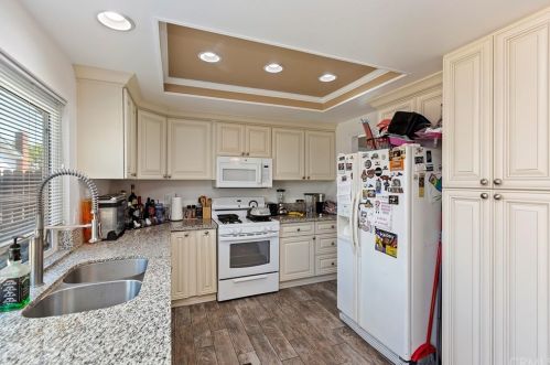 6278 Cross River Dr, Riverside CA  92509-6935 exterior