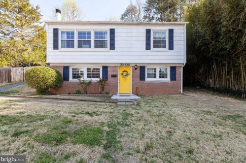 3804 Fairhope Rd, Woodbridge, VA 22193-2102