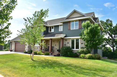 3555 Wildflower Rd, Saint Cloud, MN 56301-6242
