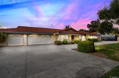 15740 Rancho Viejo Dr, Riverside, CA 92506-5820