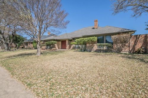 16234 Amberwood Rd, Dallas TX  75248-2980 exterior