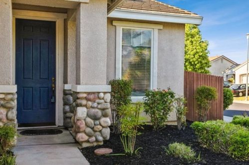 4921 Leemans Way, Elk Grove, CA 95757-2516