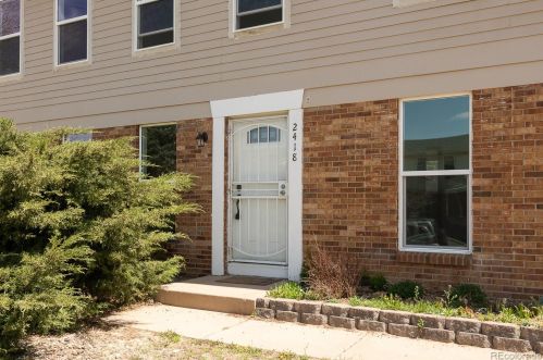 2418 Dawson Way, Aurora CO  80014-2412 exterior