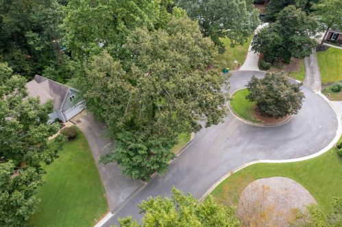 270 Amherst Ct, Atlanta, GA 30328-1003