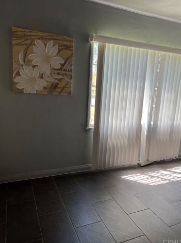 5842 Magnolia Ave, Riverside CA  92506-1827 exterior