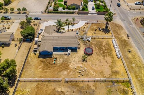 16975 Obsidian Dr, Riverside CA  92508-9407 exterior