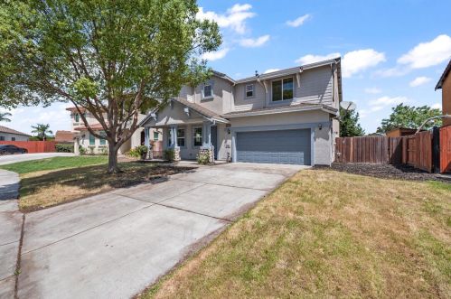 1015 Lucio St, Manteca, CA 95336-8237