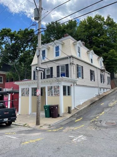 210 Main St, Woonsocket, RI 02895-4258