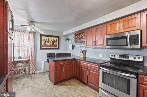 57 Taylor Ave, Trenton NJ  08610-3001 exterior