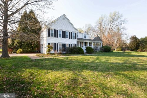 1200 Shaker Dr, Herndon, VA 20170-2405