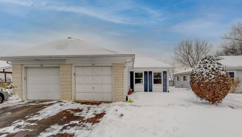 104 Stevenson Dr, Glendale Heights, IL 60139-2055