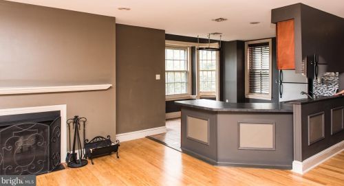 1800 Green St, Philadelphia, PA 19130-3967