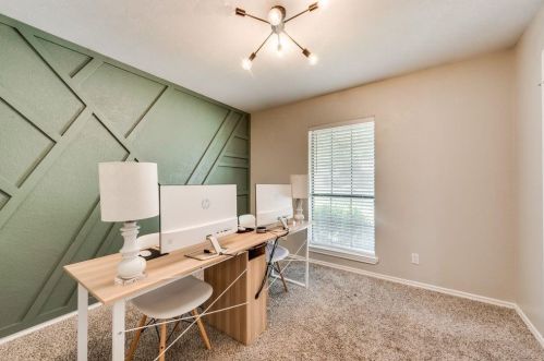 2046 Greenstone Trl, Carrollton TX 75010-4140 exterior