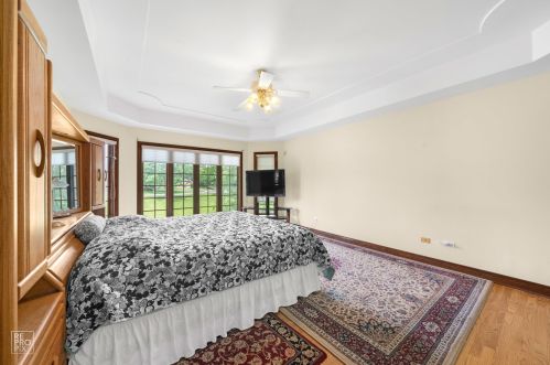 6972 Fieldstone Dr, Willowbrook IL  60527-6969 exterior