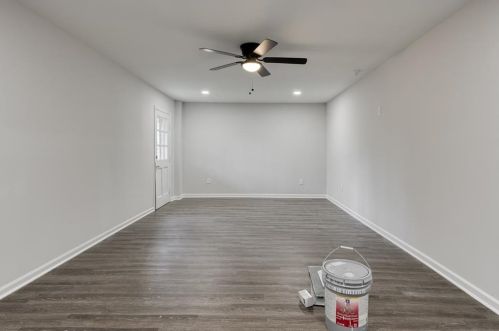 170 Huntcliff Pt, Atlanta GA  30350-1601 exterior
