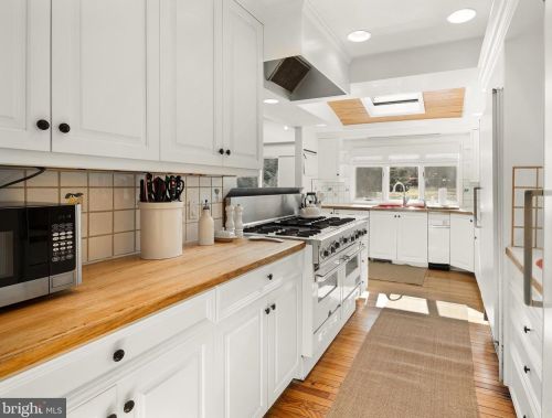 32 Snowden Ln, Princeton NJ 08540-3650 exterior