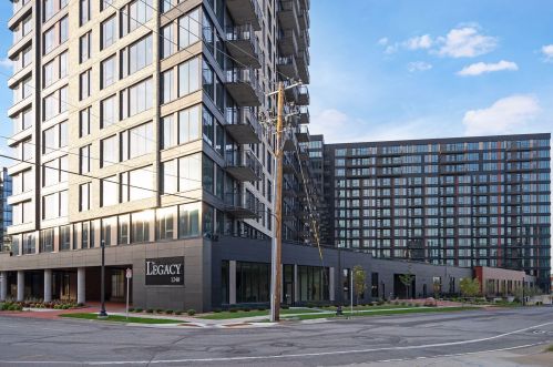 1240 2nd St, Minneapolis MN  55415 exterior