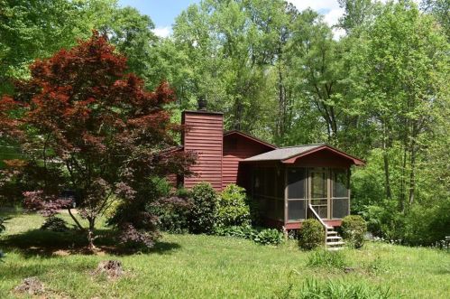 266 Charles Cox Dr, Holly Springs, GA 30115-8490