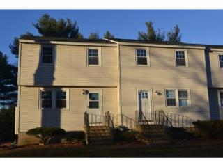30 Olde Country Village Rd, Londonderry, NH 03053-3817