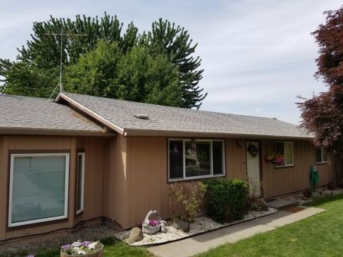 1506 Walnut St, Zillah, WA 98953-9431