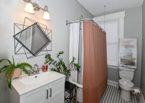 2612 Hemlock St, Cincinnati OH  45206-1608 exterior