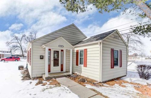 114 Harrison St, Warsaw, IN 46580-3709