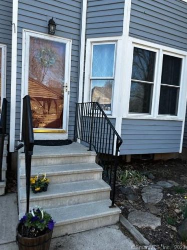 45 Rushford Meade, Granby CT  06035-2325 exterior