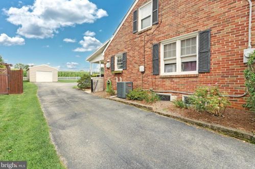 2775 Ironstone Hill Rd, York, PA 17403-9724
