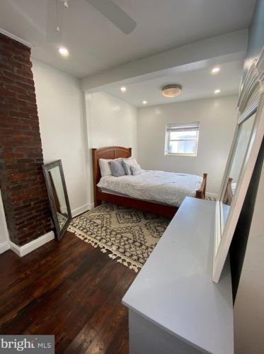 1040 Cantrell St, Philadelphia PA  19148-3007 exterior