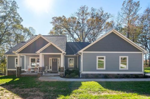 121 New Liberty Estates Rd, Clarkesville, GA 30523-3292