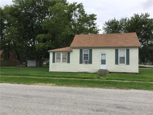 112 Dairy St, Kaufman, IL 62001-1754