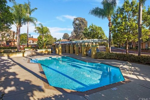 204 Alicante Aisle, Irvine CA  92614-8551 exterior