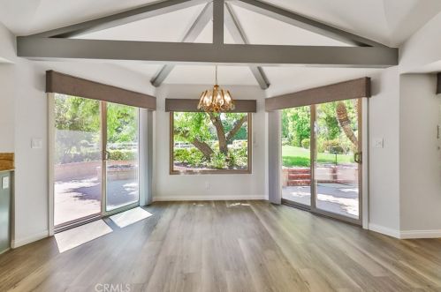 3091 Evelyn Ave, Simi Valley, CA 93063-1567