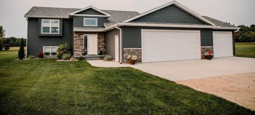16946 739th St, Hayfield, MN 55940-8564