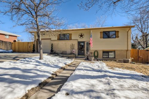 11544 Briarwood Dr, Aurora, CO 80226-3712