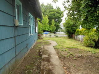 894 21 St, Salem OR  97301-1509 exterior