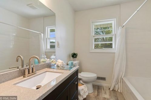 213 Yoho Dr, Anoka MN  55303-1902 exterior