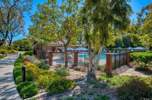 15 Alba, Irvine CA  92620-1901 exterior