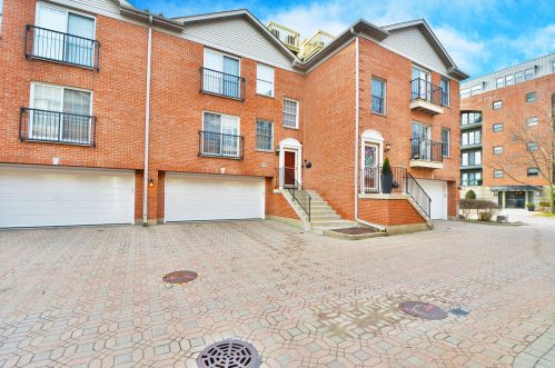 105 Evergreen Ave, Arlington Hts, IL 60004-6001