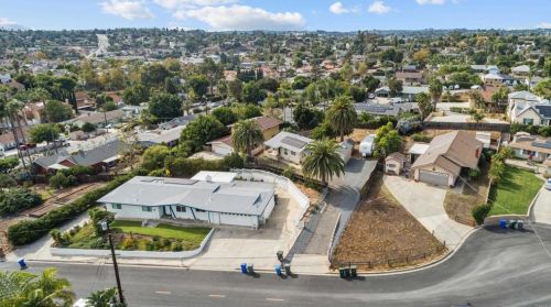 1012 Torole Cir, Vista CA  92084-6308 exterior