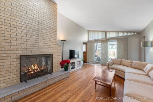 234 Julia Dr, Villa Park, IL 60181-3340