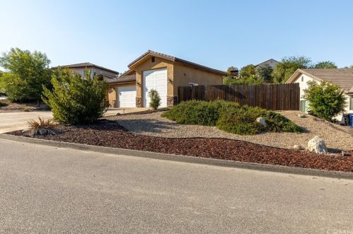 2465 Sand Harbor Ct, Lake Nacimiento, CA 93446-7758