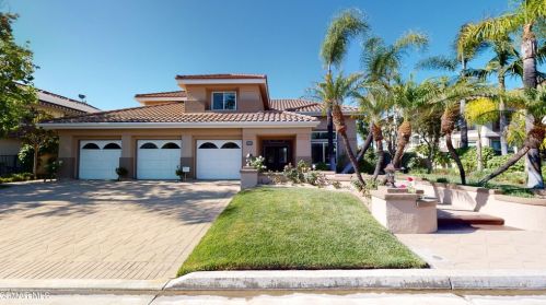 709 Larchmont St, Simi Valley, CA 93065-7007