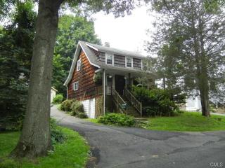 38 Fletcher Ave, Greenwich, CT 06831-4938