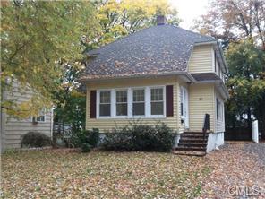 27 Olmstead Pl, Norwalk, CT 06855-1312